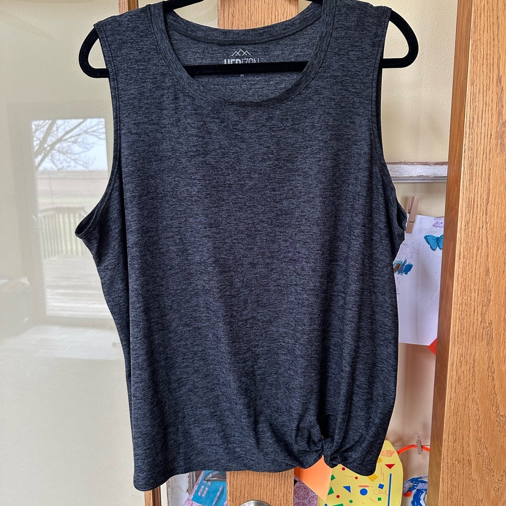 Herizon Women's Black Sleeveless Top